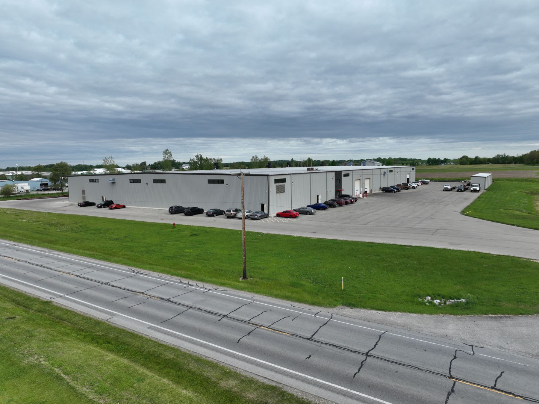 Right Angle Steel construction details in Nappanee, IN by R. Yoder Construction